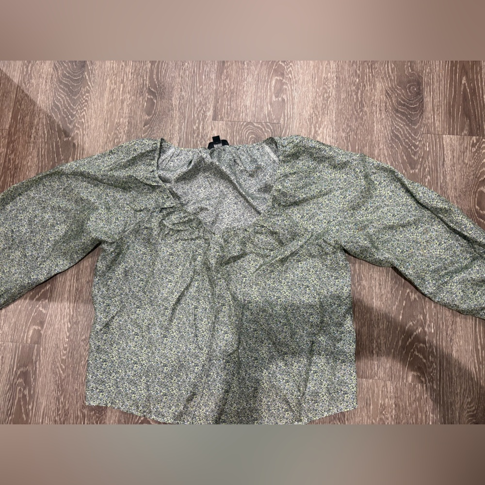 J. Crew Green and White Floral Top Size Small